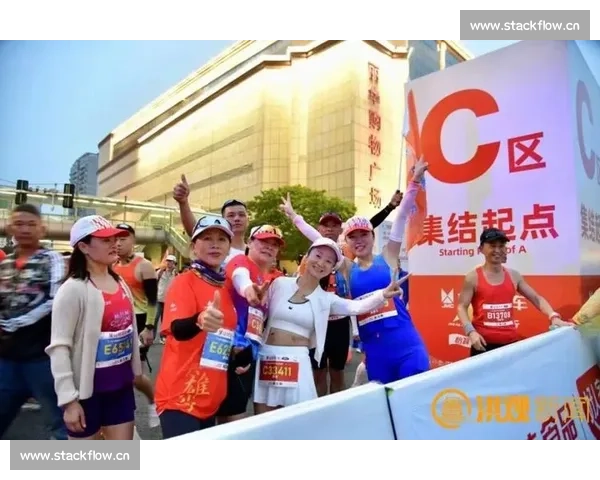 2025 南昌马拉松推出 “破三” 战袍与 PB 纪念浴巾：以速度之名，镌刻英雄城记忆